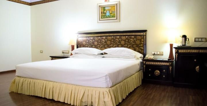 העיר בנגלור The Shelton Grand Hotel מראה חיצוני תמונה