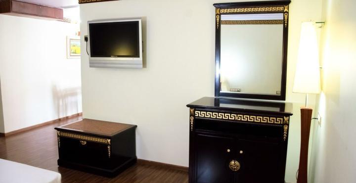 העיר בנגלור The Shelton Grand Hotel מראה חיצוני תמונה
