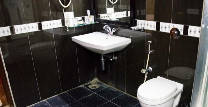 העיר בנגלור The Shelton Grand Hotel מראה חיצוני תמונה
