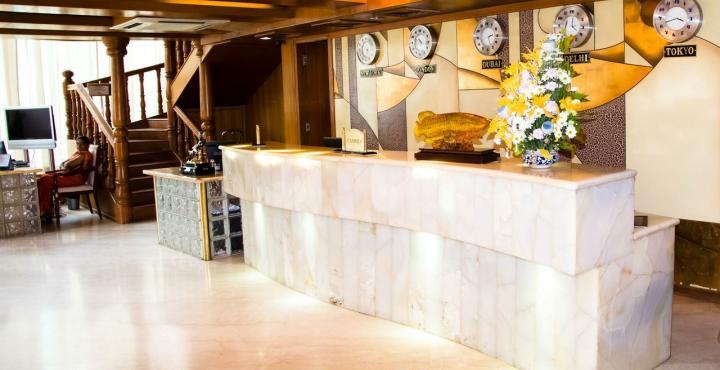 העיר בנגלור The Shelton Grand Hotel מראה חיצוני תמונה
