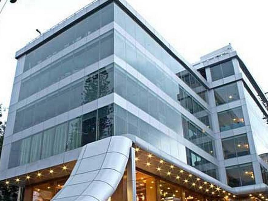 העיר בנגלור The Shelton Grand Hotel מראה חיצוני תמונה