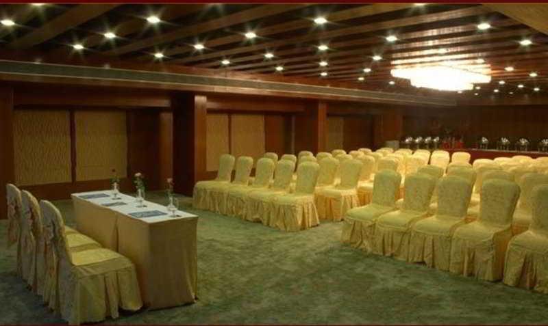 העיר בנגלור The Shelton Grand Hotel מראה חיצוני תמונה