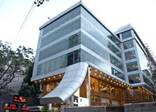 העיר בנגלור The Shelton Grand Hotel מראה חיצוני תמונה